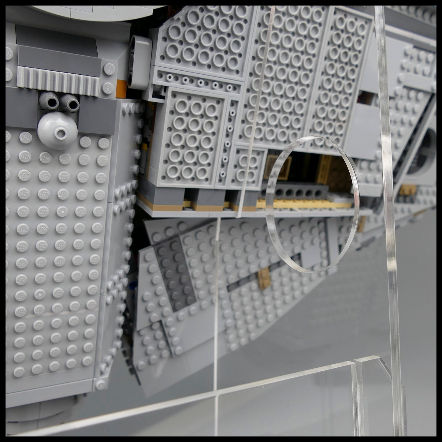 Acrylic Display Case for the LEGO® Star Wars Millennium Falcon 75192