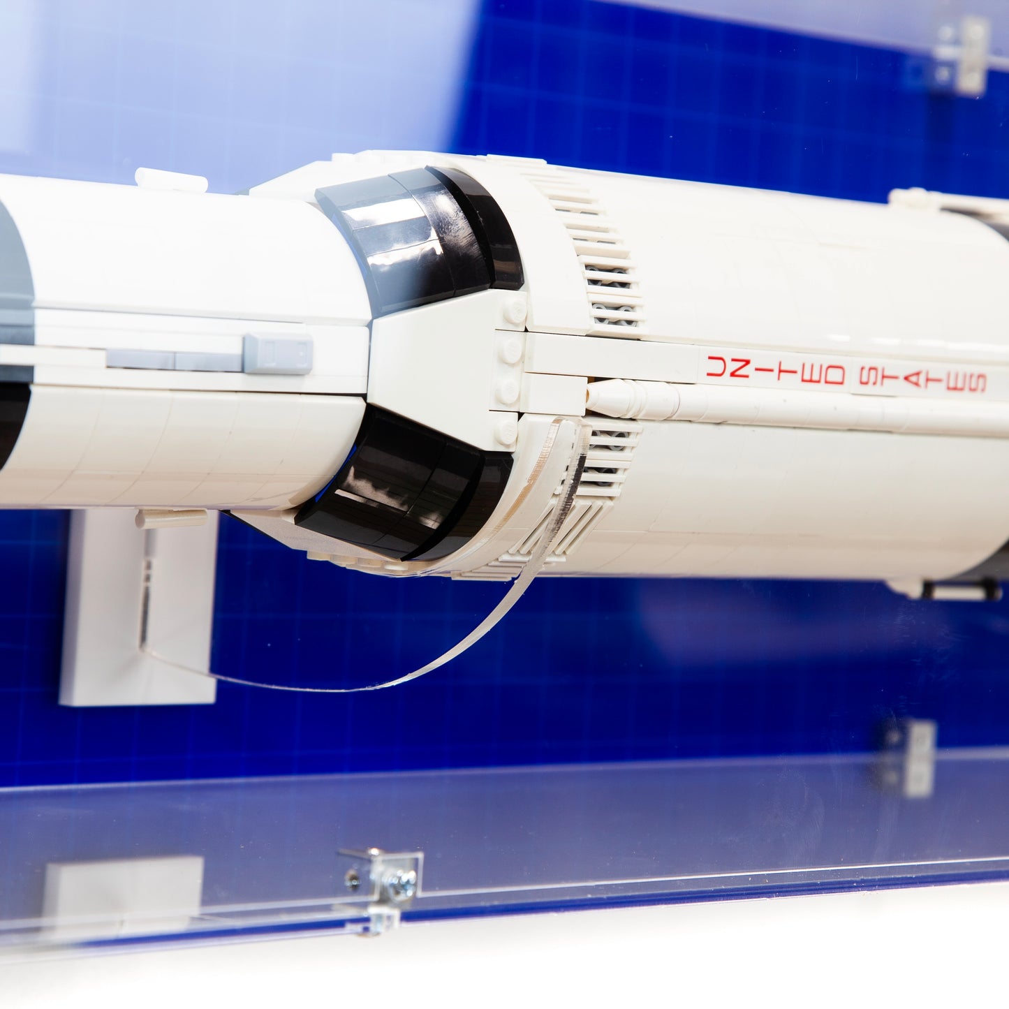Premium Acrylic Wall Display Case for LEGO® NASA Apollo Saturn V (21309 / 92176)