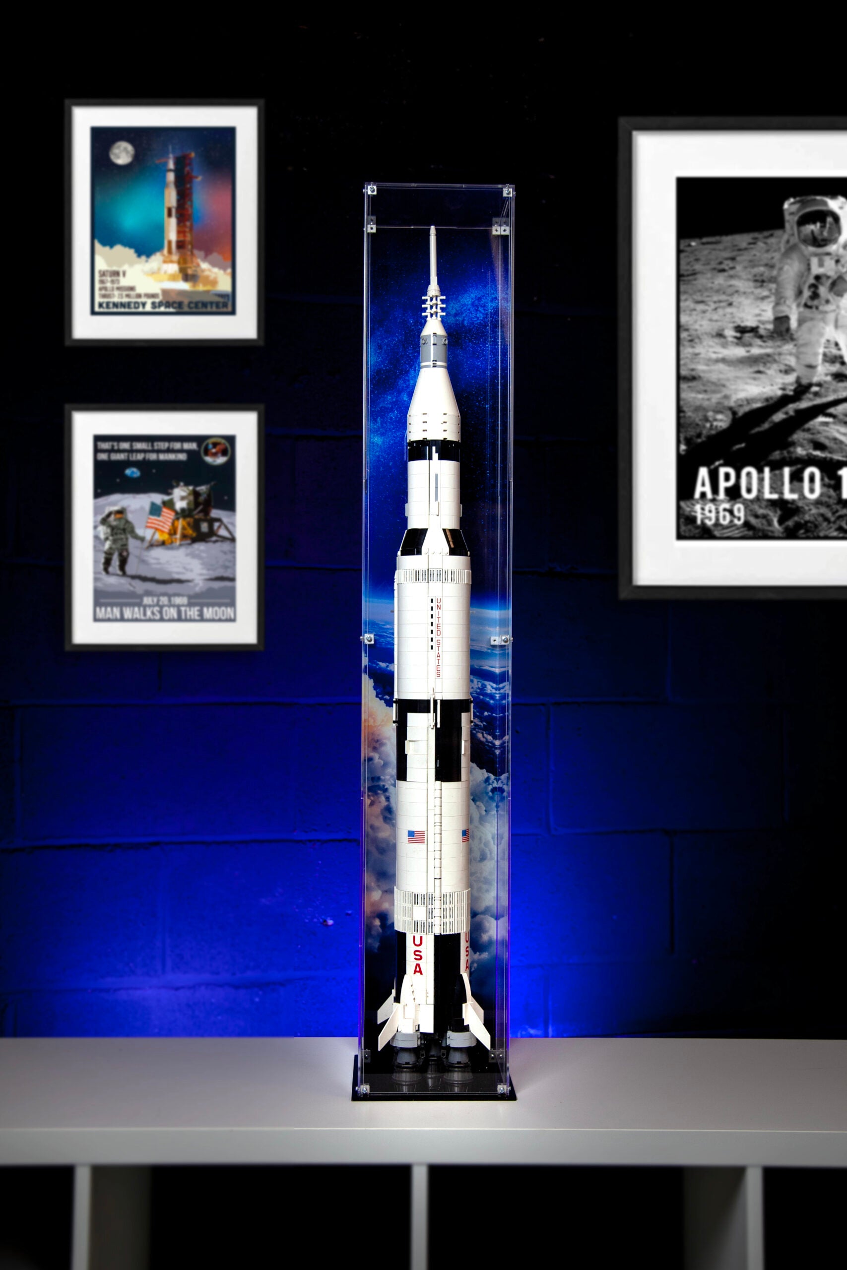 Premium Acrylic Display Case for LEGO® NASA Apollo Saturn V (21309 Premium Acrylic Display Case for LEGO® NASA Apollo Saturn V (21309