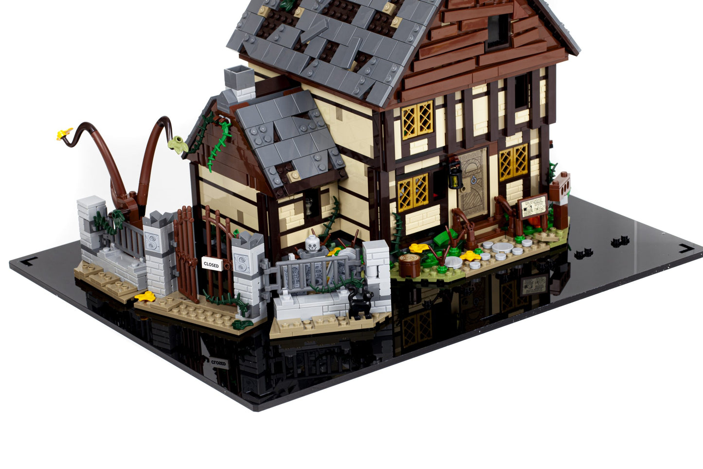 Acrylic Display Case for the LEGO® Disney Hocus Pocus: The Sanderson Sisters' Cottage 21341