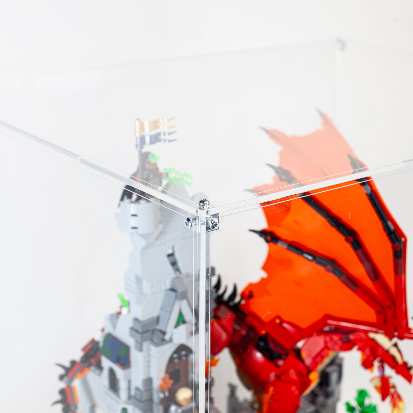 Premium Acrylic Display Case for the LEGO Dungeons & Dragons: Red Dragon's Tale 21348