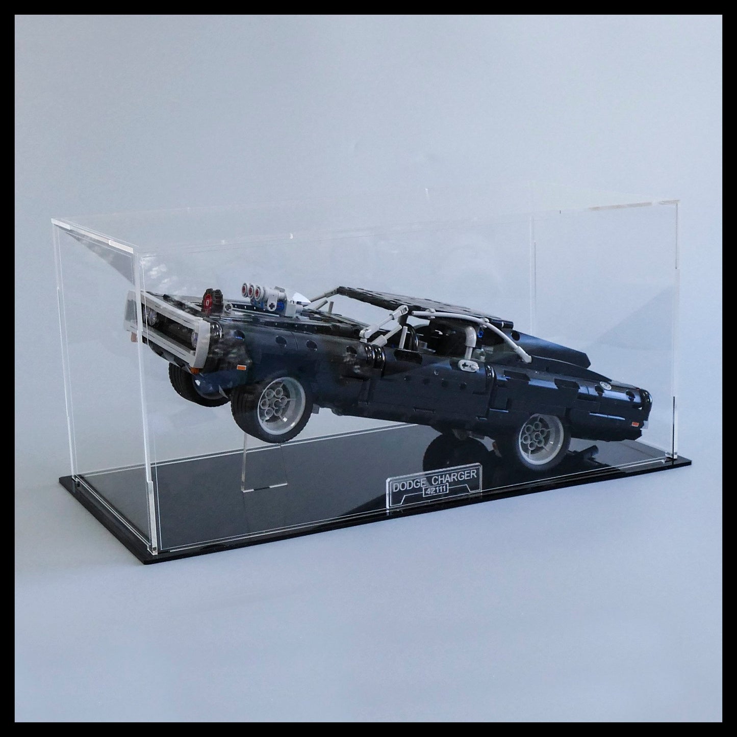 Acrylic Display Case With Internal Stand For LEGO® Technic™ Dom’s Dodge Charger 42111