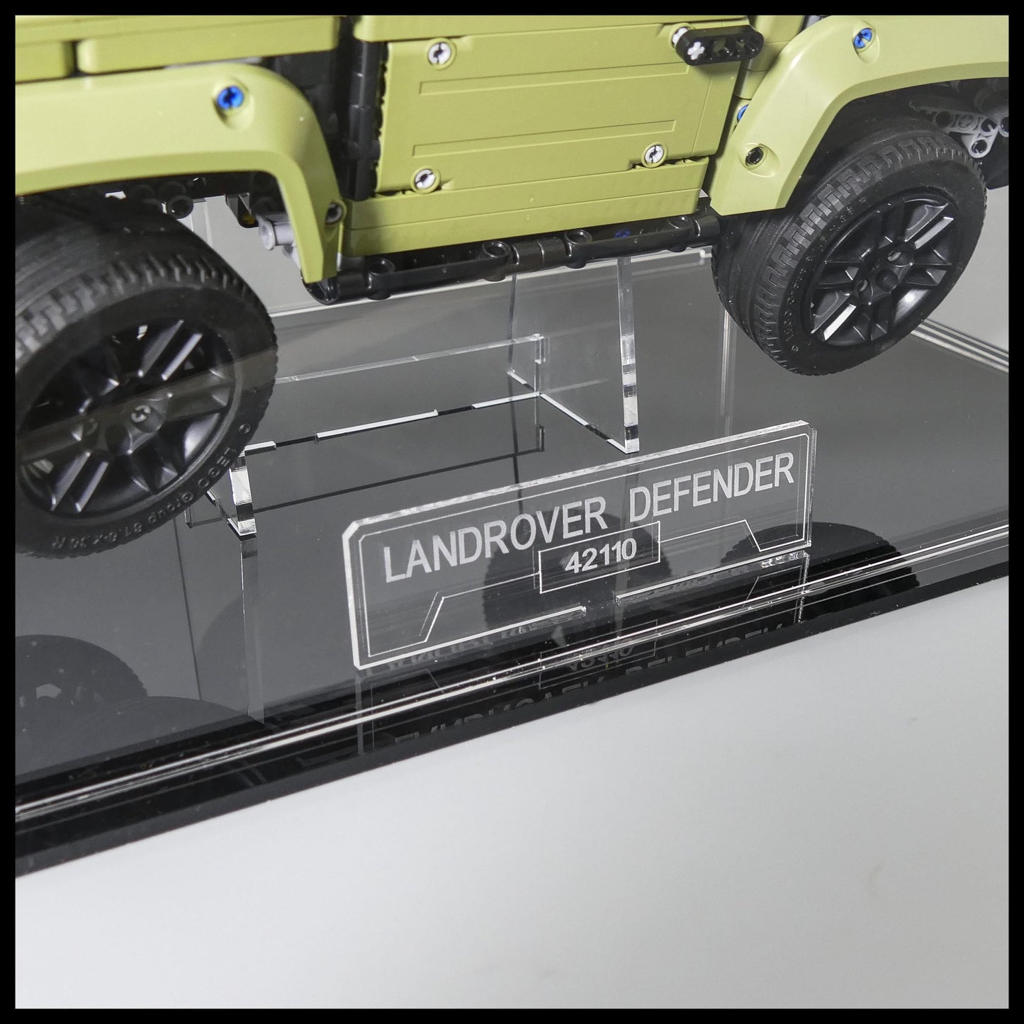 Acrylic Display Case for the  LEGO® Technic™Land Rover Defender (42110)