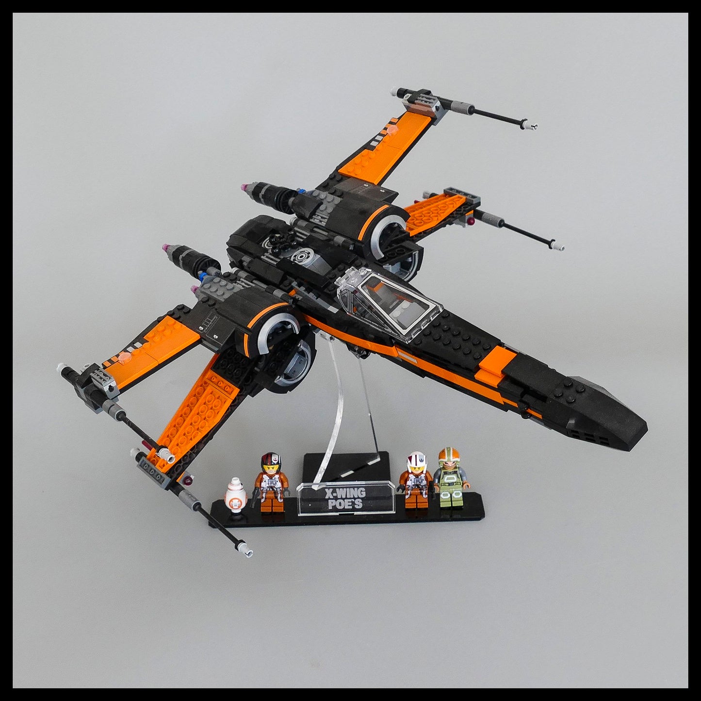 Poe’s X-Wing Fighter Acrylic Display Stand 75102